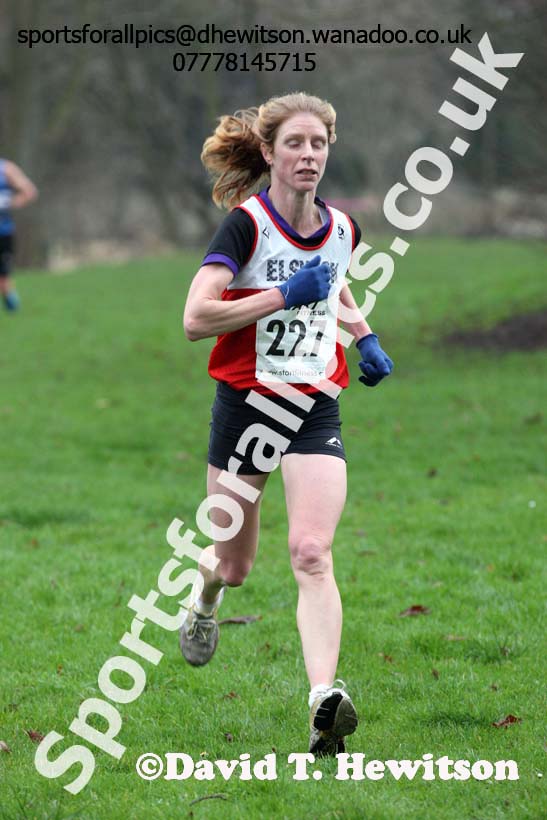 Morpeth Harriers 11k Road Race. Photo: David T. Hewitson/Sports for All Pics